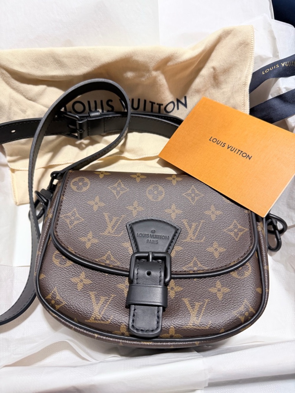Louis Vuitton Monogram Macassar Canvas Messenger in Brown and Black - Picture 4 of 11